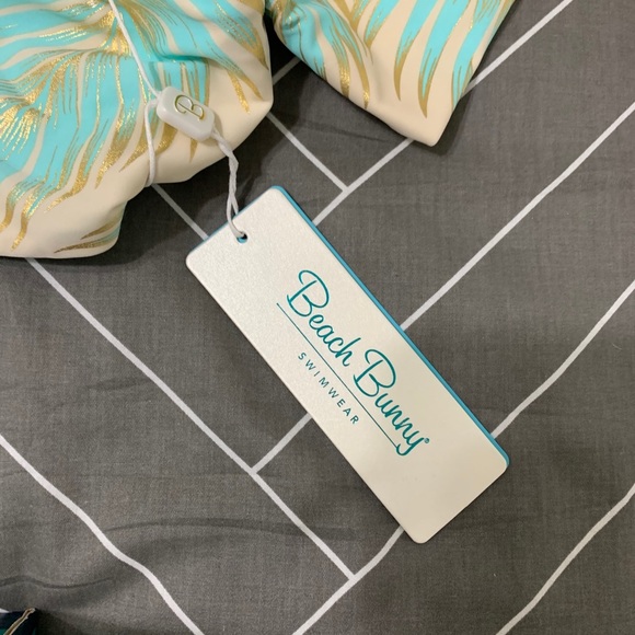 Beach bunny fine lines aqua palm bikini top - Picture 4 of 5